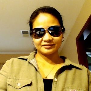 Meet your Posher, Leeza